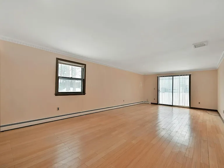 27 Beech St — Photo 19