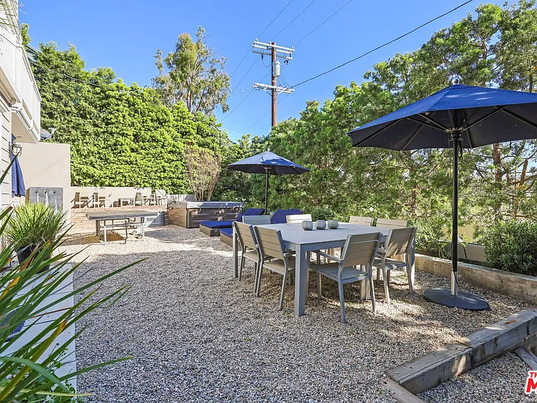 832 Las Lomas Ave — Photo 33