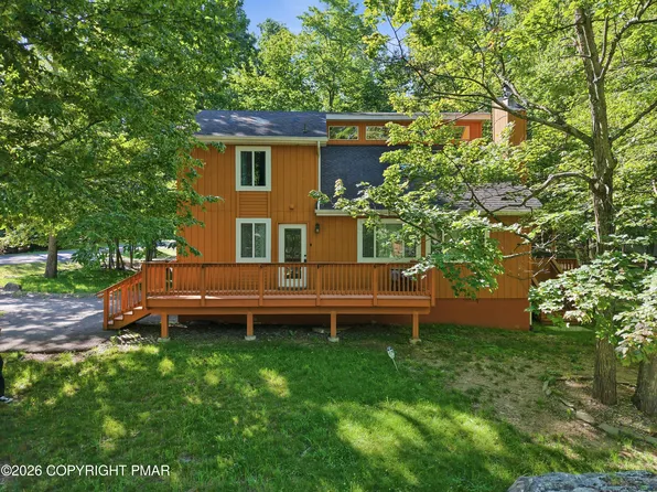 104 Hyland Dr, East Stroudsburg, PA 18301