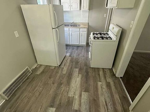 2nd image of 9386 Coyle St