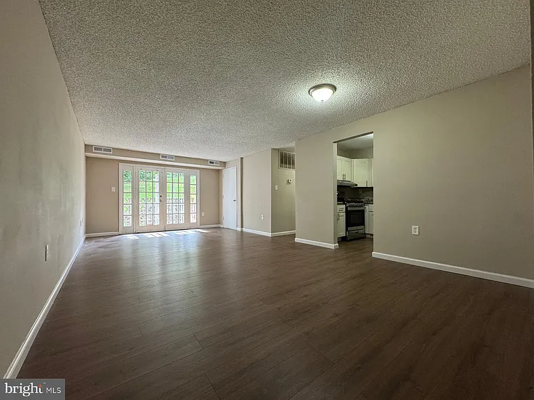 3815 Swann Rd #T2 — Photo 2