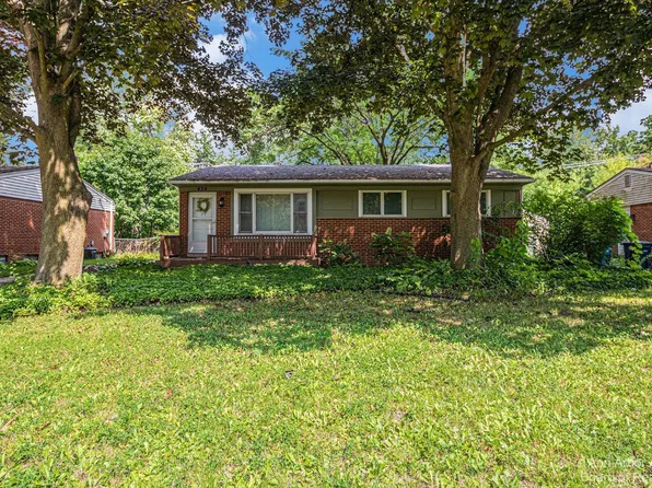 454 Evergreen Dr, Ann Arbor, MI 48103