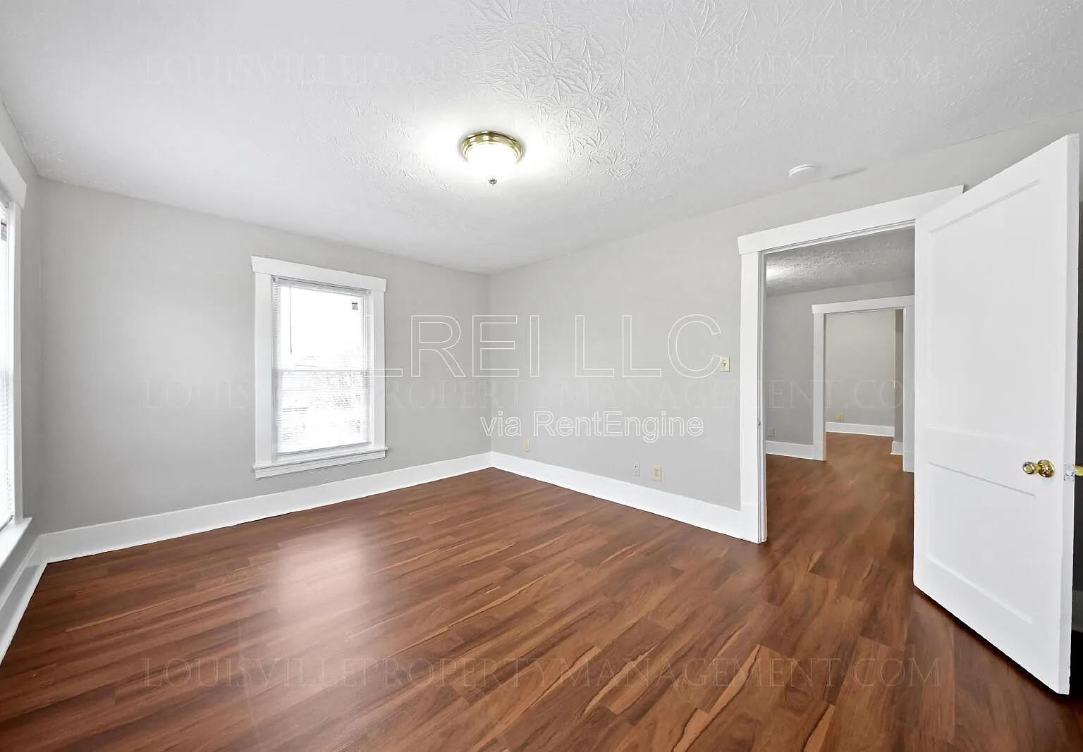 2 bed, 1.0 bath, 850 sqft, $975 — Photo 1