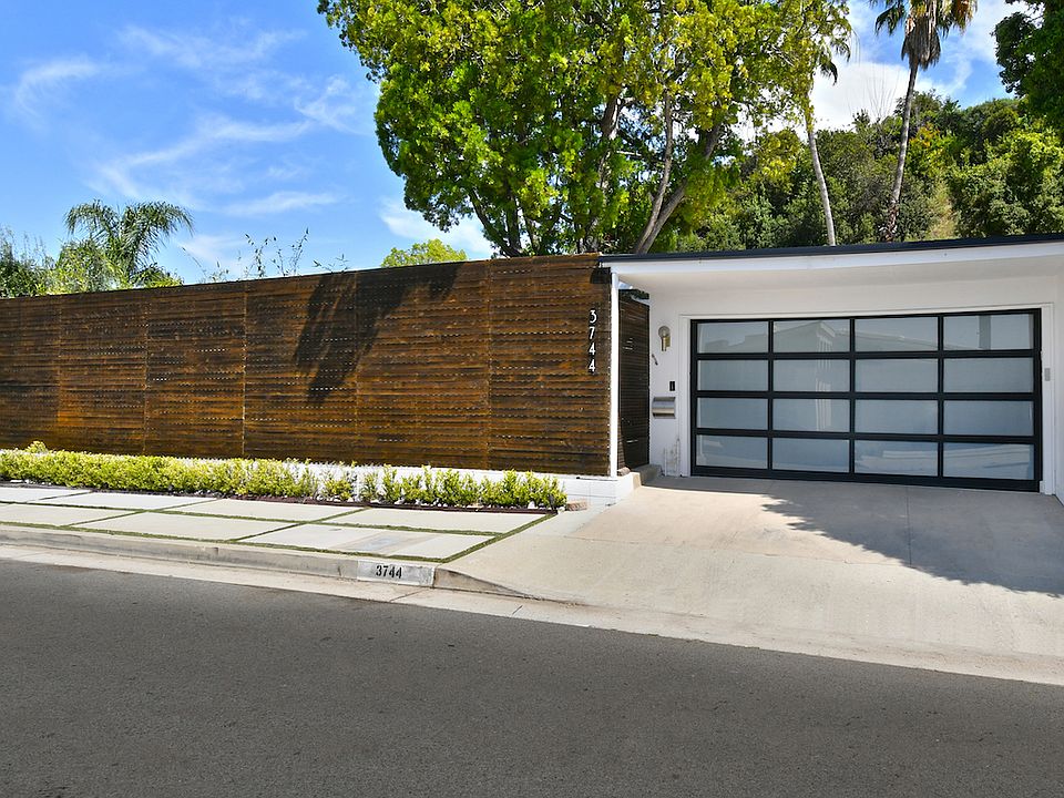 1st image of 3744 Cody Rd