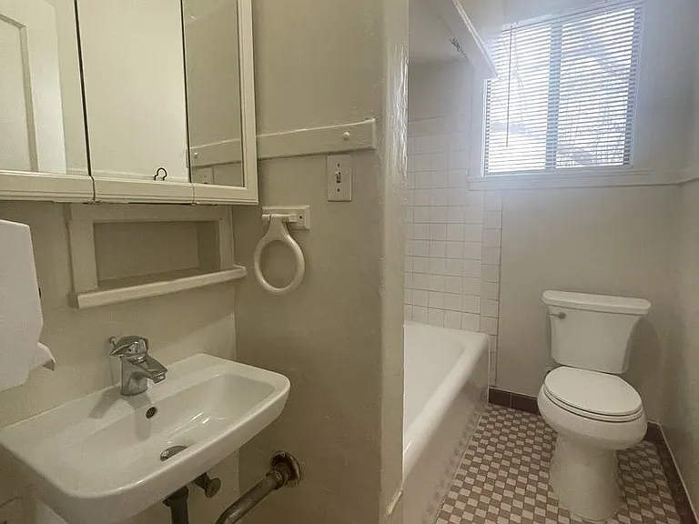 603 S 1st St #1 — Photo 9