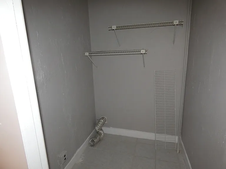 94-98 Maple St #1 — Photo 8