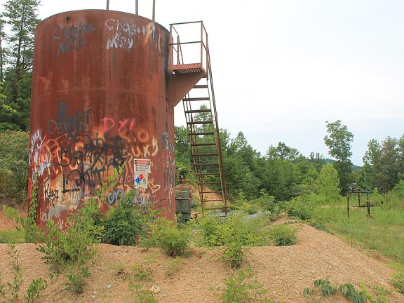 4th image of 1 Straight Fork Rd