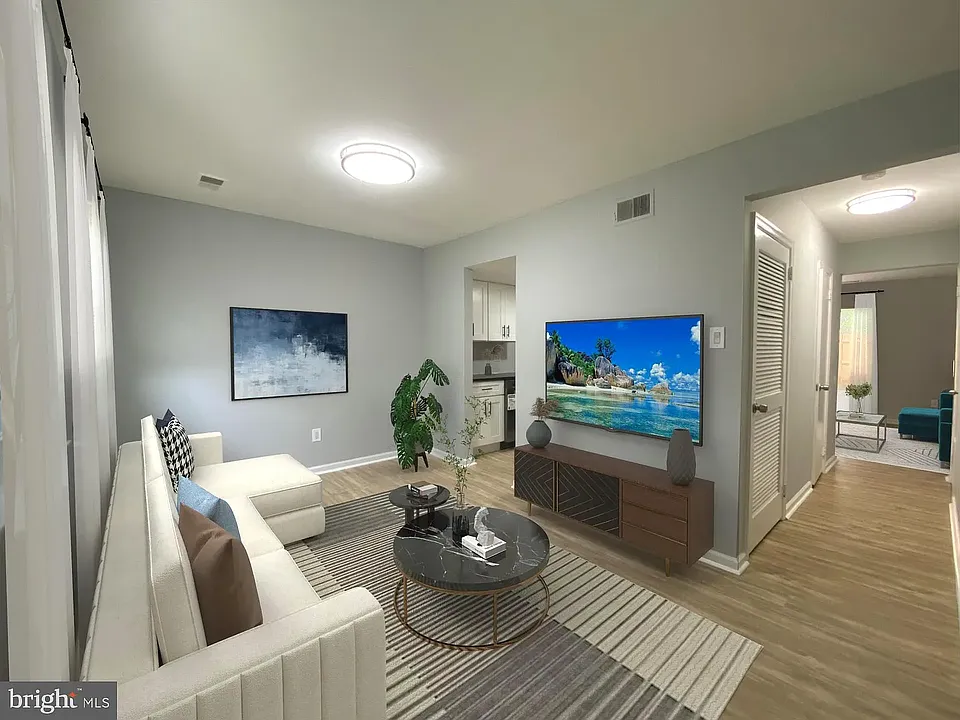 231 Holly Dr