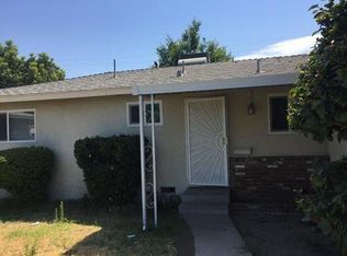 318 N 3rd St, Fowler, CA 93625