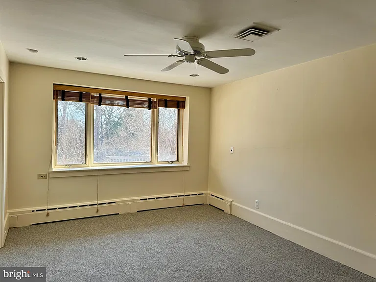 8233 Fairview Rd — Photo 13