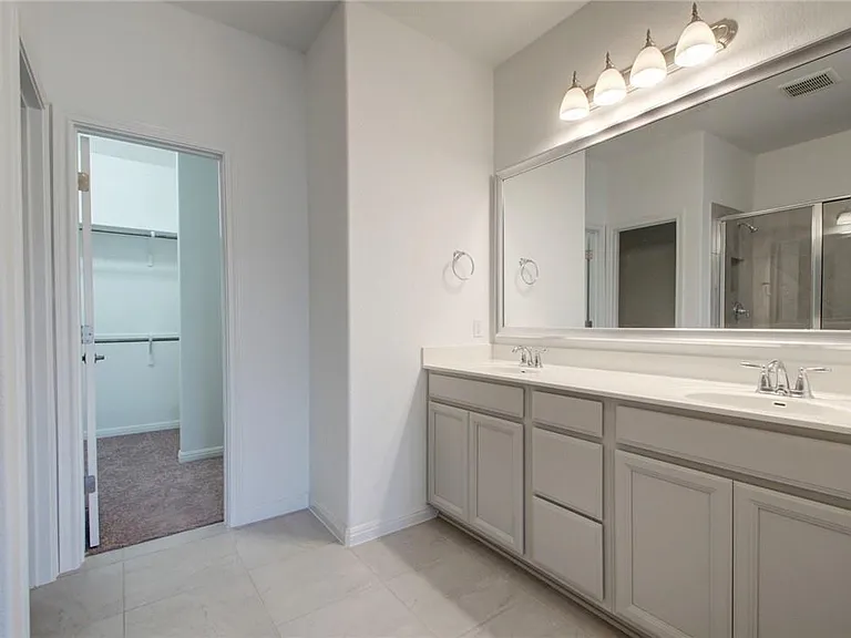 113 Meadow Wood Cv — Photo 13