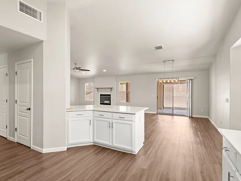 2729 Cartegena Dr — Photo 10