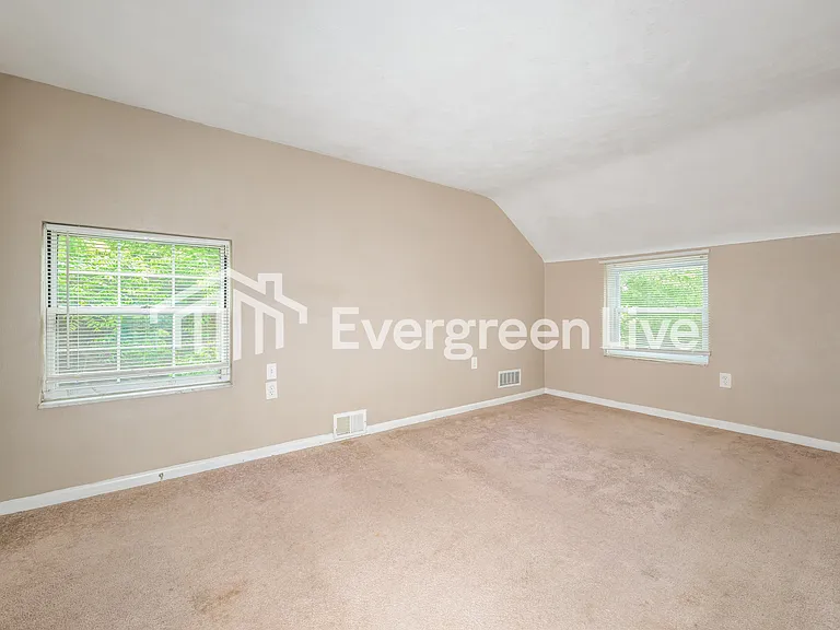 2130 Chalfant St — Photo 11