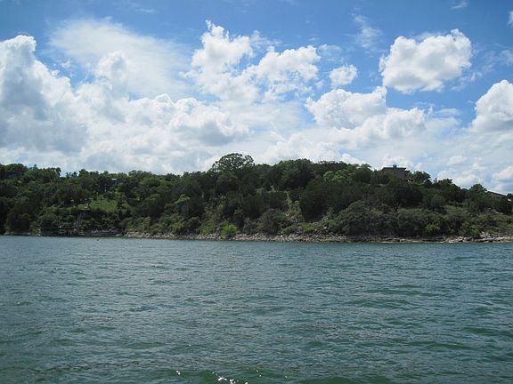 4th image of 1 Travis Dr