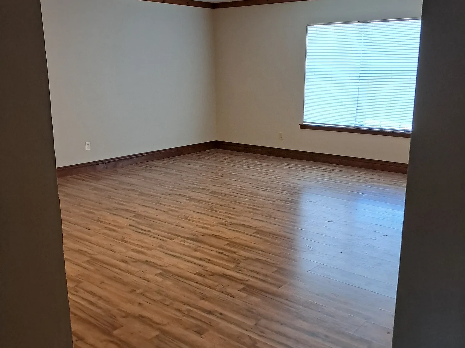 4 bed, 1700 sqft, $1,375 — Photo 4