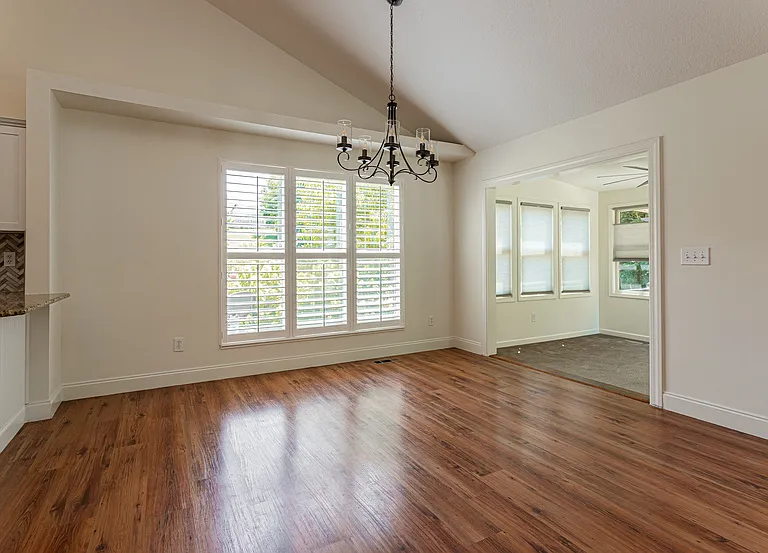 220 Konawa Ln — Photo 3