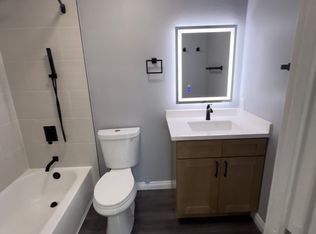 347 W 67th St #1, Los Angeles, CA 90003