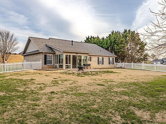 2nd image of 175 Old Hickory Cir