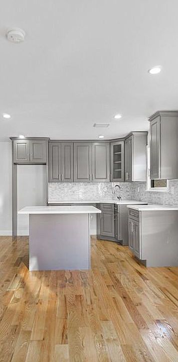 1st image of 1046 E 215th St