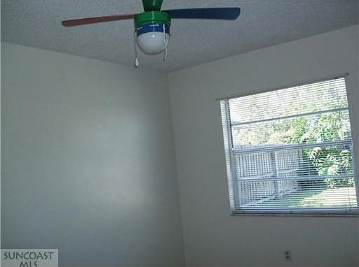 4th image of 6431 Elmhurst Ct