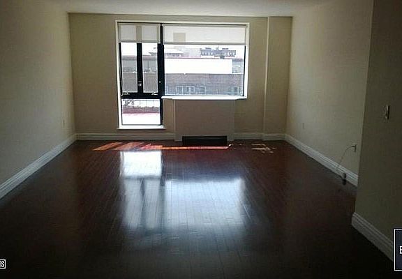 5th image of 30-2 30th St