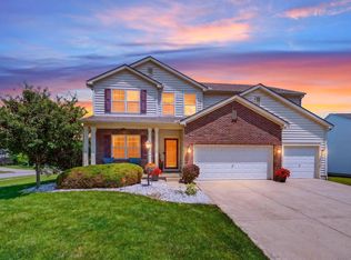 7171 Blue Holly Dr, Lewis Center, OH 43035
