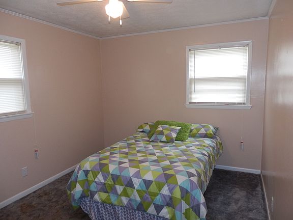5th image of 137 Canterbury Ln
