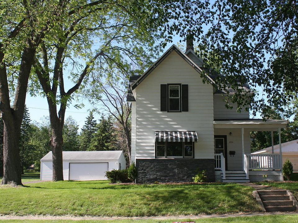 1st image of 484 Mound St