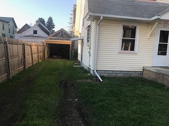 5th image of 62 Leach Ave