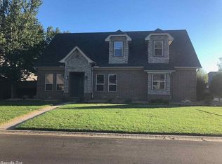 4935 Westin Park Dr, Conway, AR 72034