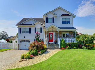30 Jomarr Ct, Massapequa, NY 11758