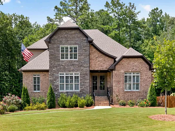 2073 Grey Oaks Ter, Pelham, AL 35124