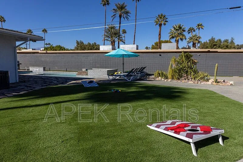 Building Photo - 980 N Buttonwillow Cir
