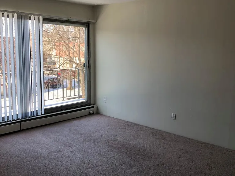 2655 Colfax Ave S — Photo 9