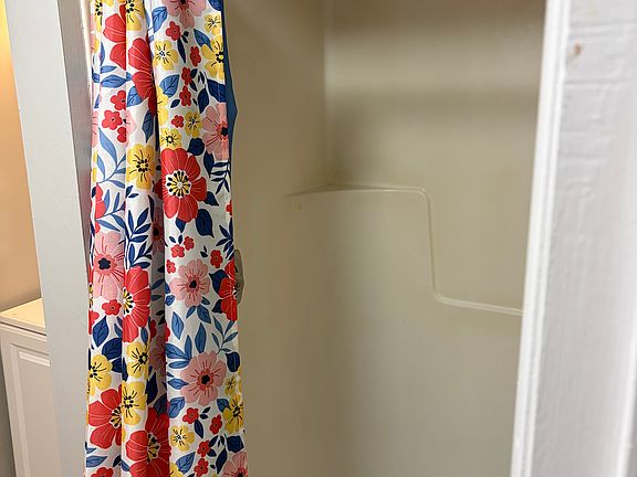 5th image of 72 Parce Ave APT 1