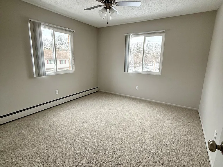 Cottage Terrace Apartments — Photo 5