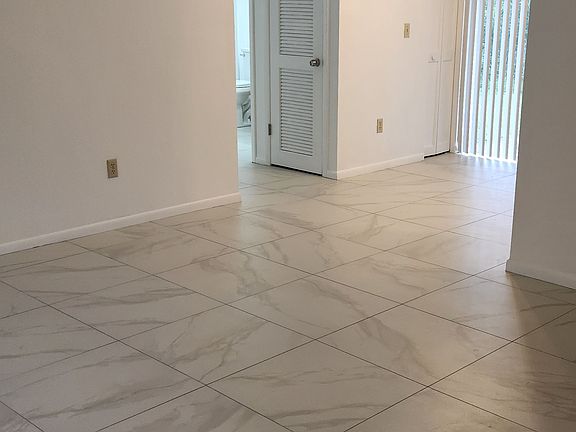 3rd image of 1829 Agora Cir SE APT 4