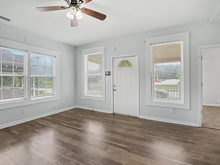 796 Peeples St SW — Photo 9