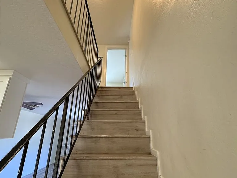 946 Tamarack Ln #9 — Photo 10