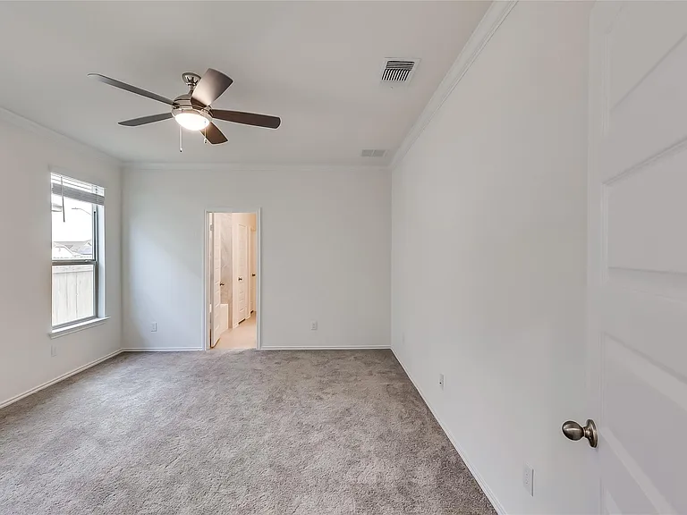 105 Clematis Ct — Photo 15