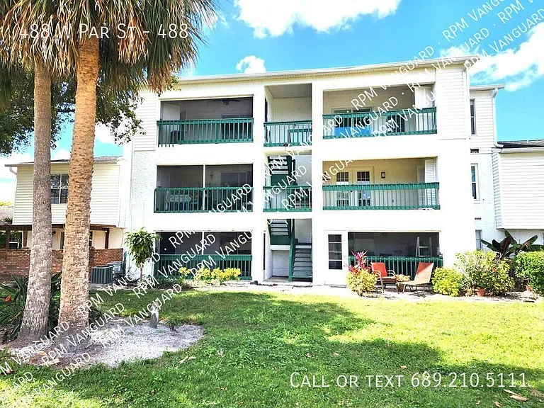 488 W Par St #488 — Photo 1