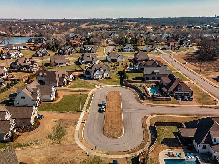112 Sundown Cir — Photo 2