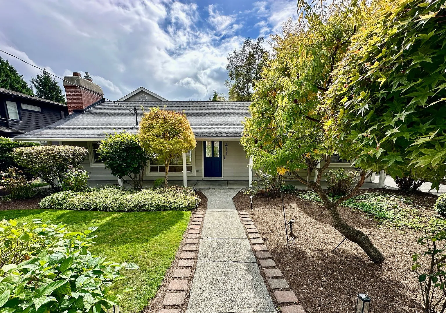 4Bd/2.5Ba Kirkland Home — Photo 1