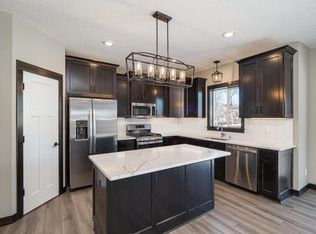 823 206th Ave NW, Oak Grove, MN 55011