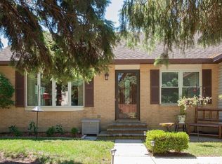 23 Sedgwick Rd, Oswego, IL 60543