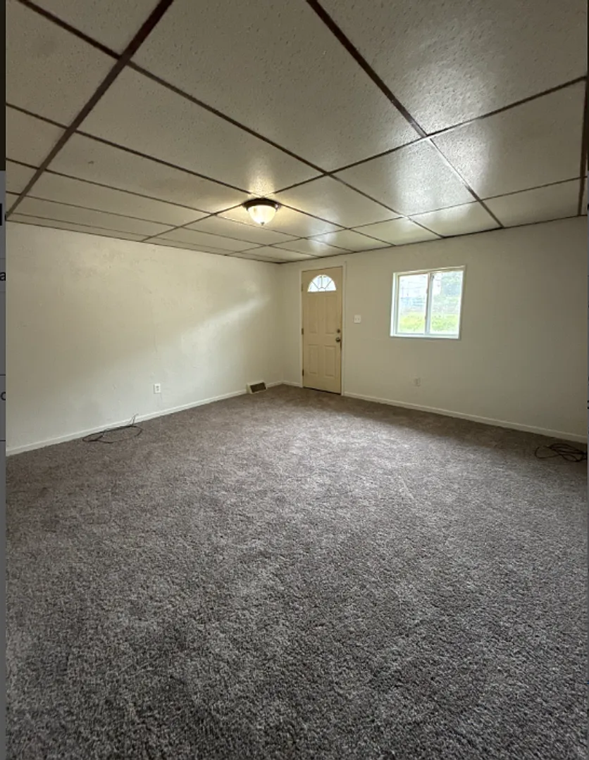2 Bed, 1 Bath Duplex in McKeesport — Photo 2