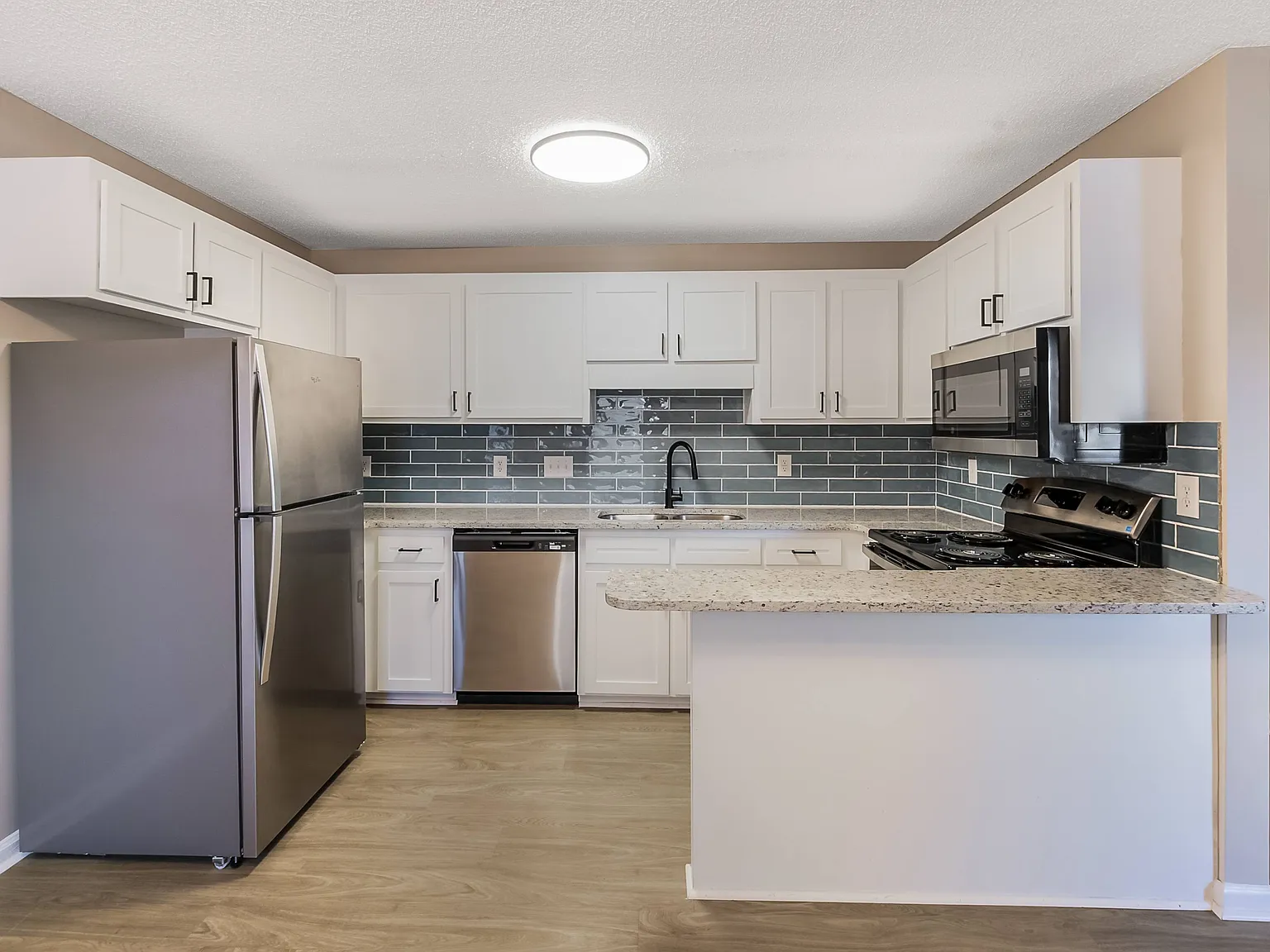 Spring Lake Apartments — Photo 1