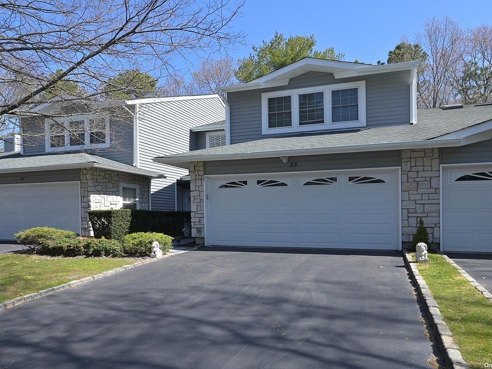 1st image of 35 Greenwich Ct #35