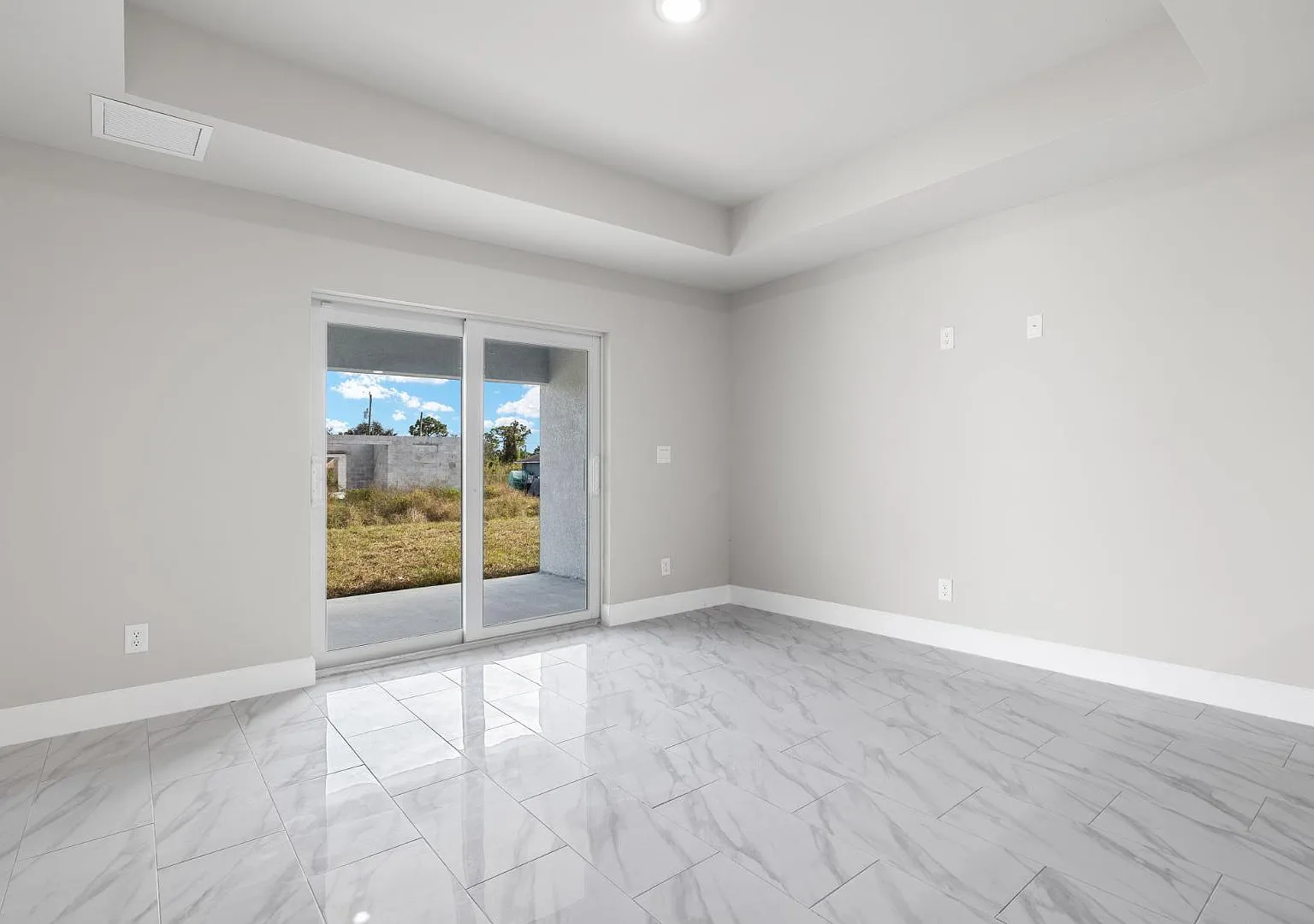 2215 Kenneth Ave S - 2215 Kenneth — Photo 2