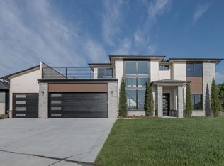 213 S Wellcrest Cir, Goddard, KS 67052